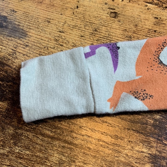 (2) ‘CARTERS’ LONG SLEEVE TEE!! - Picture 4 of 9